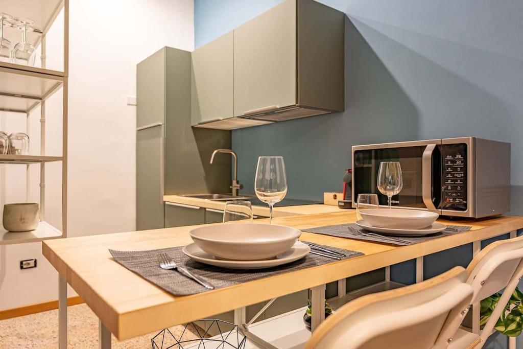מילאנו Guest Planet - Cozy Housing Porta Romana M3 מראה חיצוני תמונה
